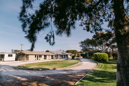 Flaxbourne Motels in Lower Dashwood