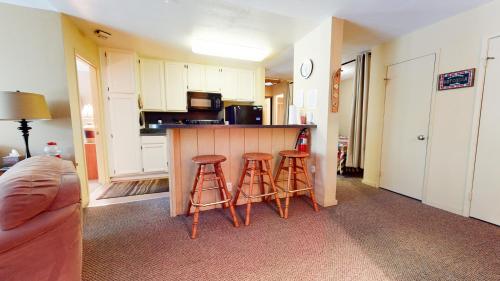 Crestview #25 condo - image 6