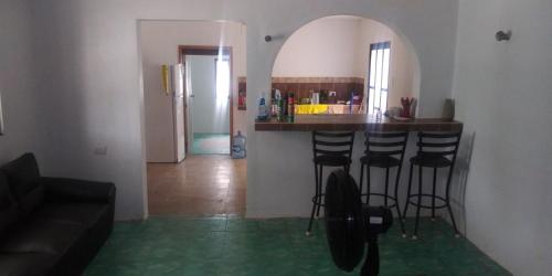 . Apartment with 2 queen beds 1000 pesos per night