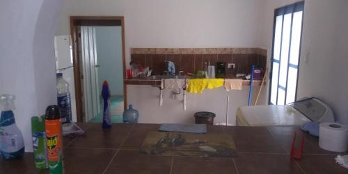 Apartment with 2 queen beds 1000 pesos per night, San Crisanto (Foto 9)