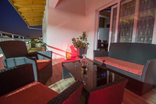 Village holiday apartman with heated pool Maslina