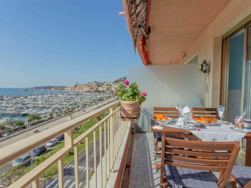 Appartement Menton, 3 pièces, 4 personnes - FR-1-196-251 - Location saisonnière - Menton