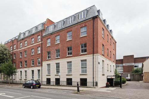 Flagstaff Court With Secure Parking