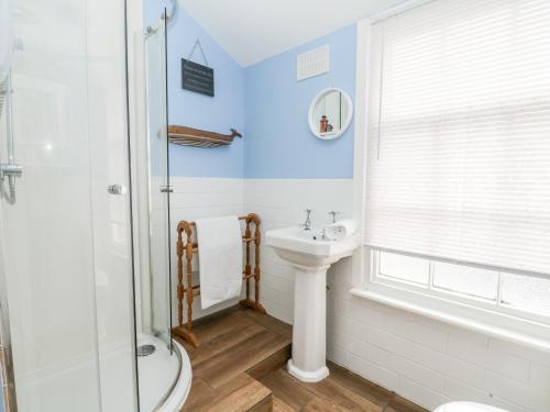 St Mary's Cottage - image 14