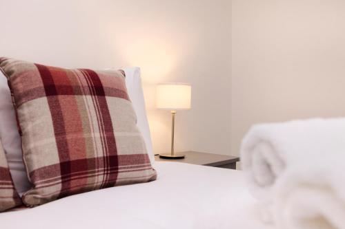 JOIVY Beautiful Mews Home near Princes Street