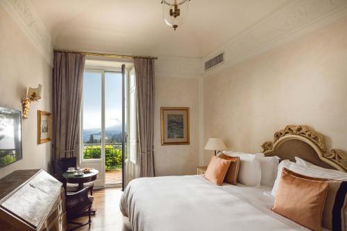 Suite Deluxe con balcón o terraza y vistas al mar