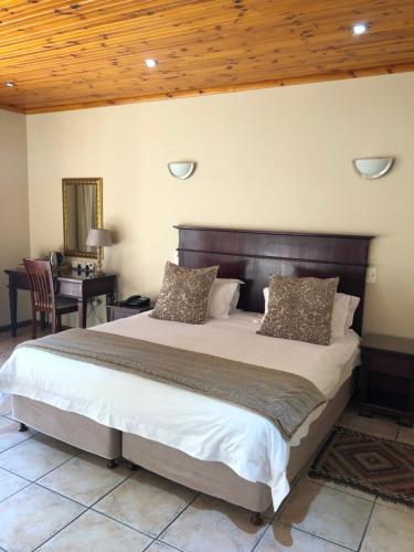 Double or twin room, garden