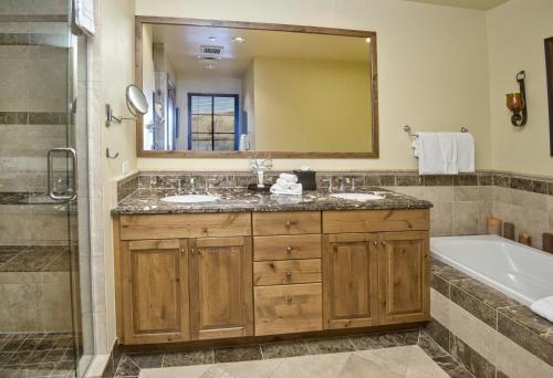Beaver Creek Landing A404 condo - image 13