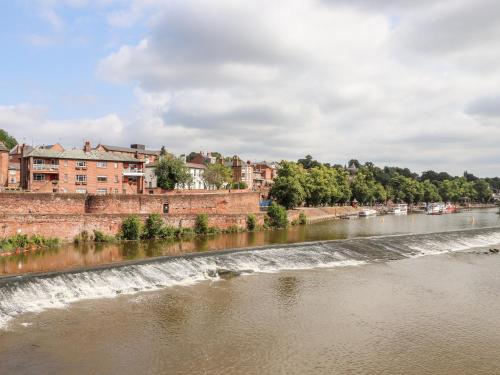 23 City Walls Chester - image 8
