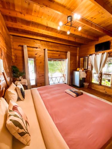 Samed sand sea resort in Sai Kaew Beach