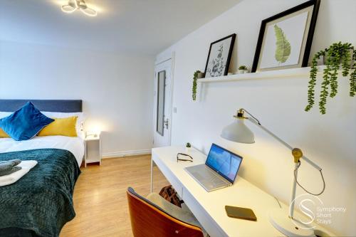 Dean St Coventry - Elegant apartments with ensuite bedrooms, Netflix & parking