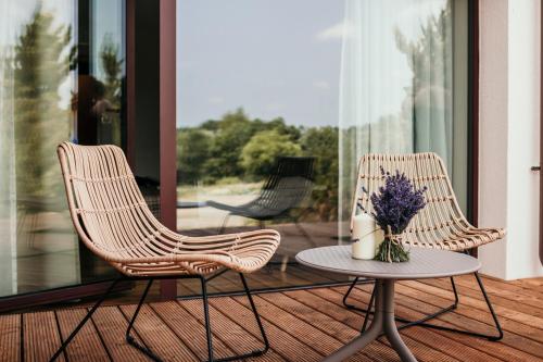 شرفة/ تراس, Hotel Osada Karbowko Wellness & SPA in Elgiszewo