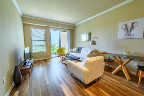 1BR Executive Suite With Pool, Gym & Fast Wi-Fi By ENVITAE in Uptown