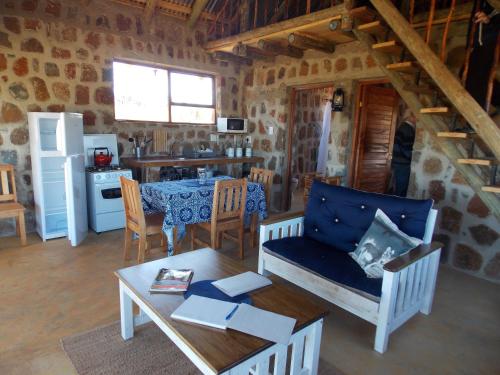 2 bedrooms, 3 beds