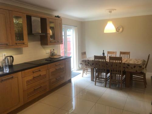 Kitchen, 7B Riverside Villas in Glanerought