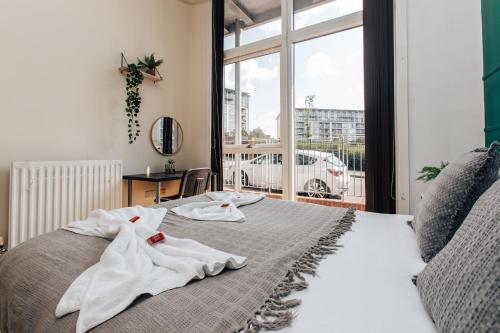 2 Bed-Park View Apartment with free Netflix Balcony and Bath-Topmeadows Stays - image 10