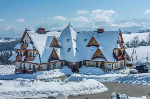 Sissepääs, Hotel REDYK Ski&Relax - gory na wyciagniecie reki in Ząb