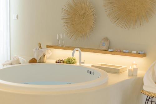 Antony Suites (Adults Only) - image 3