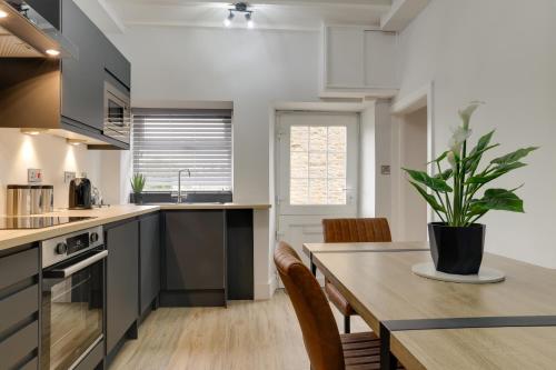 Host & Stay - Beam End Cottage