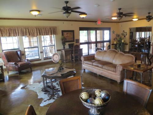 Hotel Texas Hallettsville - 로비