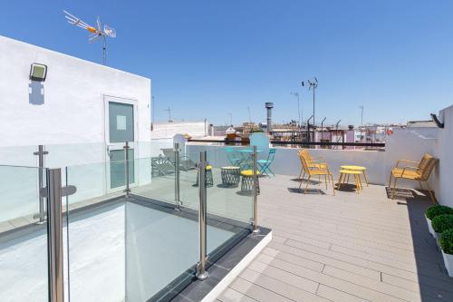Nine O Clock San Luis Skyview, Sevilla (Foto 6)