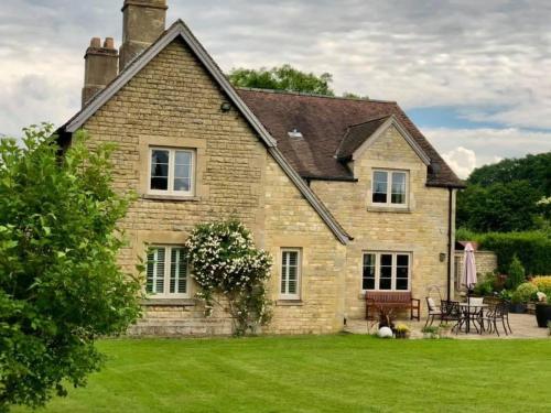 Holywell Lodge nr Stamford - Accommodation - Clipsham