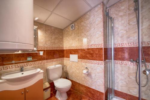 Two-Bedroom Apartment image 6