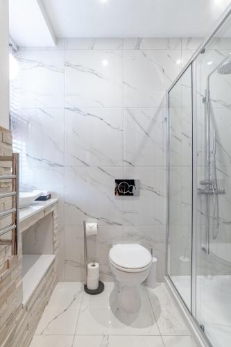 Pamper yourself in our DOUBLE SIZED copper tub -2 bedroom villa, Inverness (Foto 9)