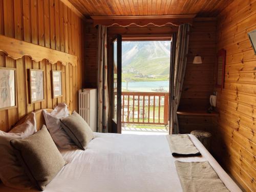 Double Room - Mountain View