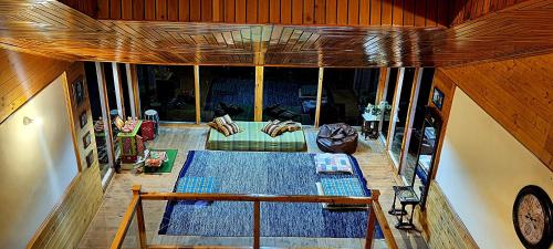 Majestic Himalayan homestay in Daroli
