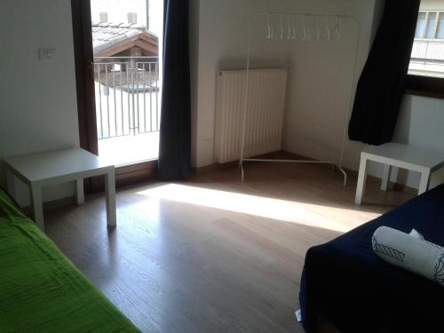 2 bedrooms, 4 beds
