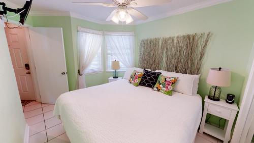 Seascape 1216 Condo - image 6