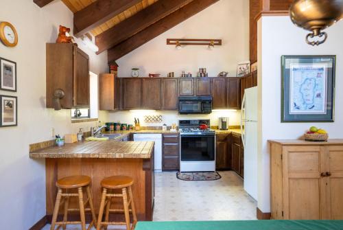 Northstar - Grizzly Bear Cabin - image 6