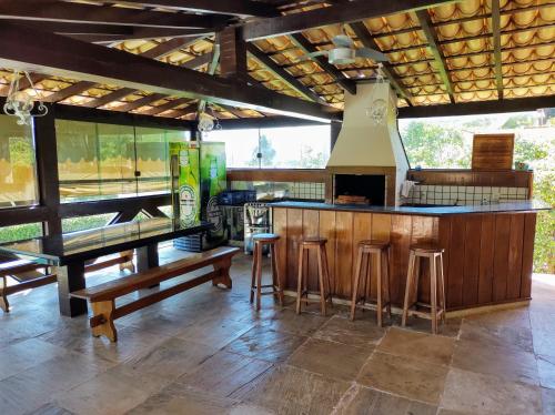 Casa em Escarpas do Lago Ótimo Preço, Aconchegante, Área bem Ampla e Excelente Localização