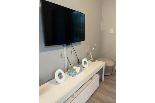Newly Renovated 3BR 2BA Condo near Disney World FL - image 12