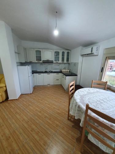FB apartments Qerret
