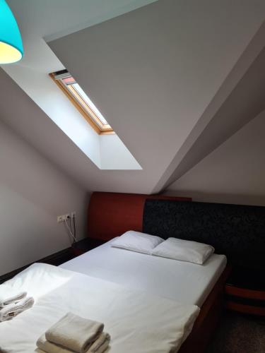 1 double bed, 1 sofa bed