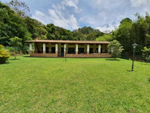 Pineapples Frib174 - Casa de Campo para famílias e grupos de até 20 pessoas