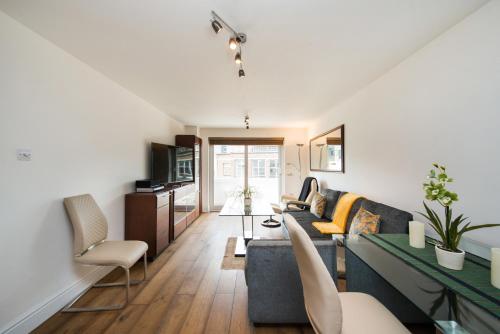 Picture of Modern 1Br Apartment With Fantastic Views 5Mins From Tottenham Court Road Station