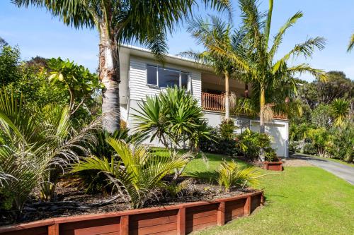 . Ota Point Paradise - Whangaroa Holiday Home