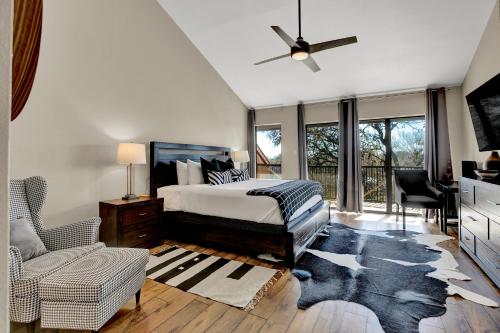 NEW-Luxury Riverfront Condo 1blk to Schlitterbahn! - image 10