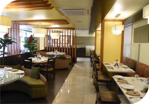 餐廳, 綠橄欖飯店 (Hotel Green Olive) in 奧郎加巴德
