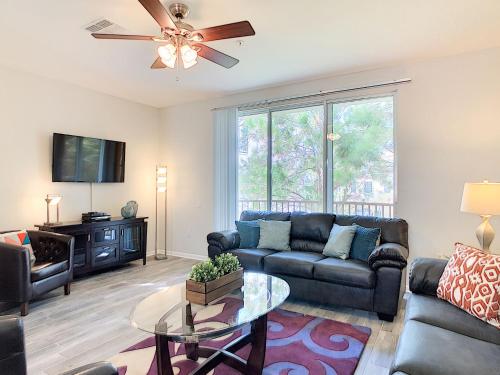 Vista Cay 35TH Luxury New Renovated 3 bedroom 3 and a half bath Townhouse - image 4