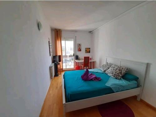  Habitación con baño y terraza privada grande y luminosa in 08203 Sabadell