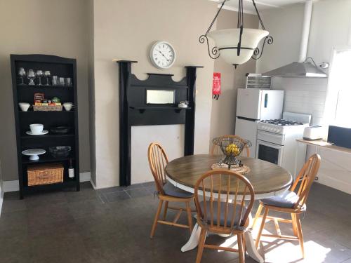 Kitchen, Toodyay Manor in Toodyay