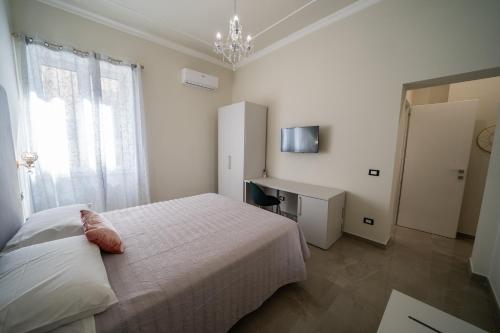 Double Room with Private Bathroom image 6