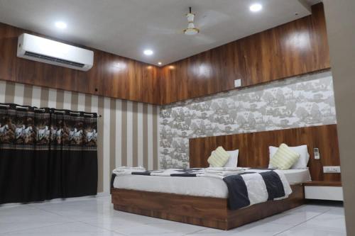 Kesar Hotel