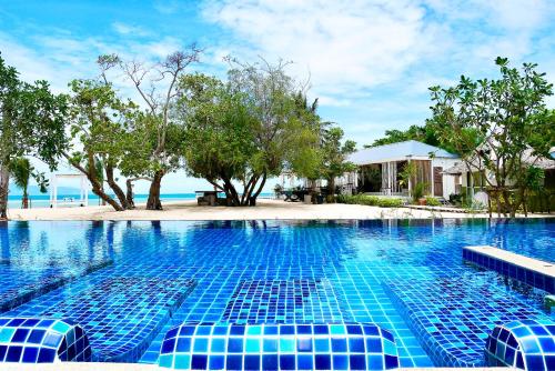 Sabaii Bay Resort