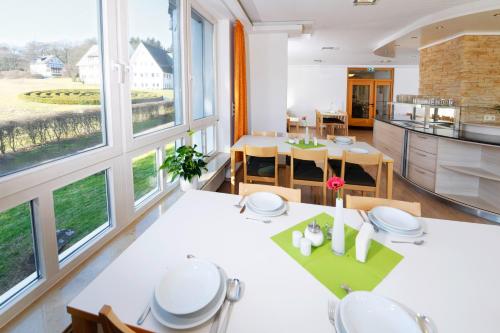 อาหารและเครื่องดื่ม, St. Bonifatius in เอลเคอริงเฮาเซิน