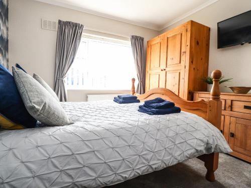 2 Pine Grove 2 Pine Grove